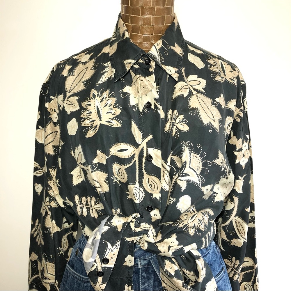 Vintage 100% Silk Floral Button-Up Long Sleeve Shirt